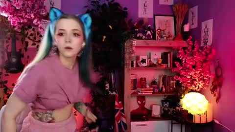 Violett online show from 4, 3, 2025