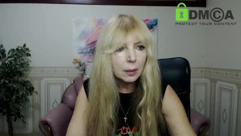 Anna Ditrih online show from 2, 12, 2024