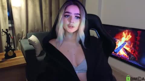 Snapshot of anna_nickol chatting on 7, 2, 2025 Anna online show from 7, 2, 2025