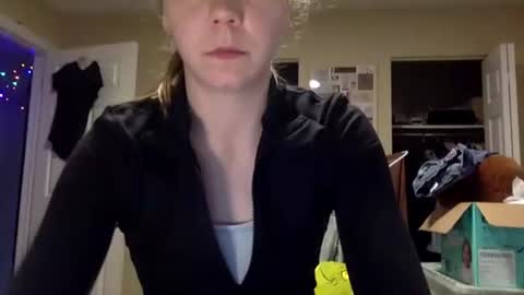 Snapshot of annabellemonroe69 chatting on 24, 11, 2025 annabellemonroe69 online show from 24, 11, 2025