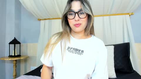 Snapshot of annavictoria__ chatting on 11, 12, 2024 Anna Victoria online show from 11, 12, 2024