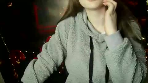 Snapshot of annbelll chatting on 15, 10, 2025 Bella online show from 15, 10, 2025