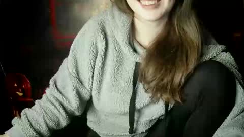 Snapshot of annbelll chatting on 20, 10, 2025 Bella online show from 20, 10, 2025