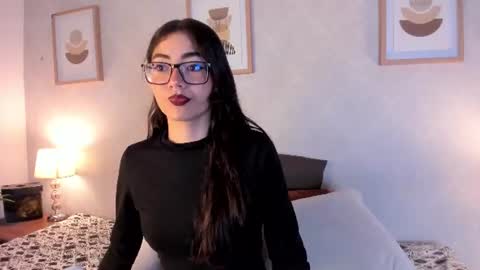 Annie online show from 25, 6, 2026