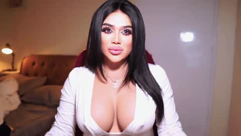 Anne Hart online show from 7, 1, 2025