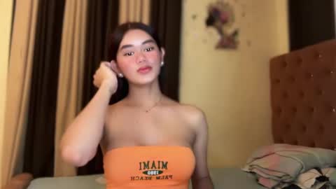 Snapshot of annedee_ chatting on 10, 1, 2025 Kim online show from 10, 1, 2025