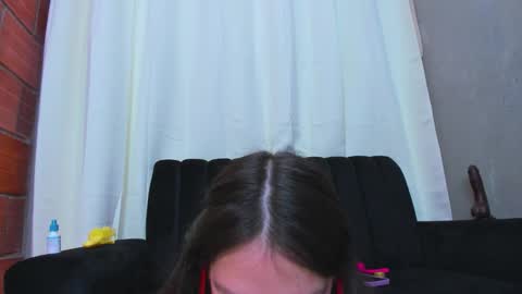 Annelise Hansen online show from 5, 3, 2026