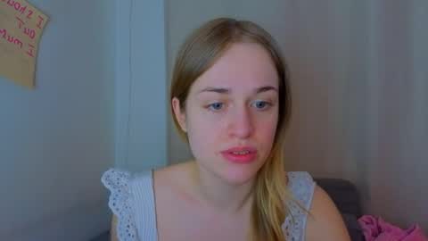 Snapshot of anneriver chatting on 1, 4, 2026 anneriver online show from 1, 4, 2026