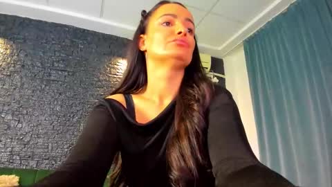 annesins online show from 25, 10, 2025