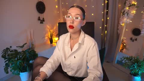  Anna  online show from 9, 10, 2025