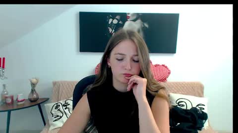 annewilsonn online show from 16, 6, 2026