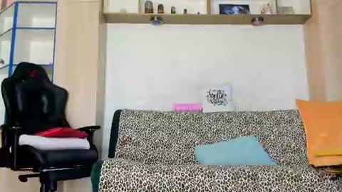 anngray1 online show from 28, 7, 2026