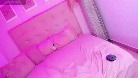 Snapshot of annie_dolce_ chatting on 15, 2, 2026 annie_dolce_ online show from 15, 2, 2026