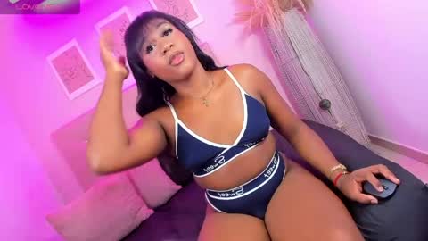 annie_dolce_ online show from 30, 5, 2026