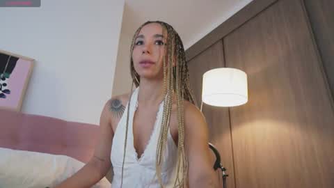 Snapshot of annie_es chatting on 2, 7, 2026 Annie online show from 2, 7, 2026