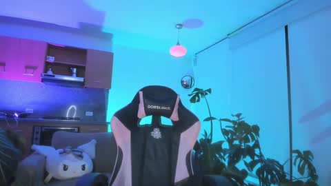 Snapshot of annie_gr chatting on 28, 10, 2025 annie online show from 28, 10, 2025