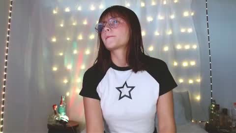 Annie and Jacke online show from 22, 6, 2026