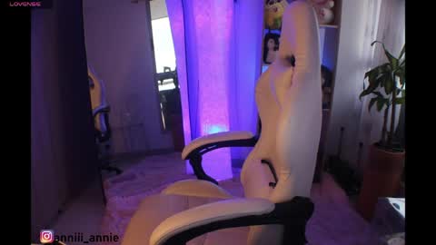 JEANNE no olvides seguirme dont forget follow me  uu online show from 1, 6, 2026