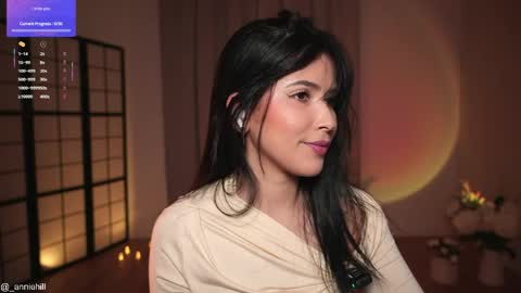 anniehillofficial_ online show from 17, 4, 2026