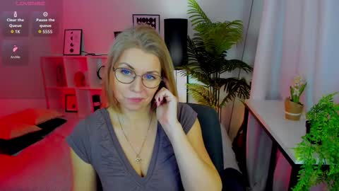 Snapshot of annielight chatting on 16, 1, 2026 Annie online show from 16, 1, 2026