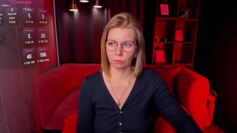 Snapshot of annielight chatting on 2, 2, 2026 Annie online show from 2, 2, 2026