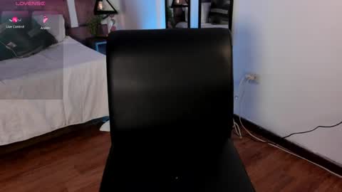 Snapshot of annienasty chatting on 7, 6, 2026 Annie online show from 7, 6, 2026