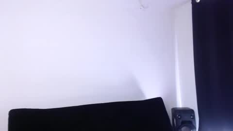 Snapshot of anniwine_ chatting on 3, 11, 2025 Anni Wine online show from 3, 11, 2025