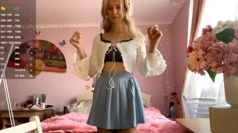 Snapshot of annrosy chatting on 9, 5, 2026 Hello my name is Kate online show from 9, 5, 2026
