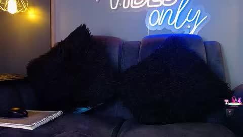 anny_loves online show from 27, 2, 2026