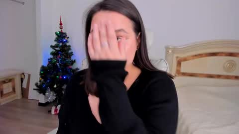 Anna online on weekends online show from 8, 12, 2024