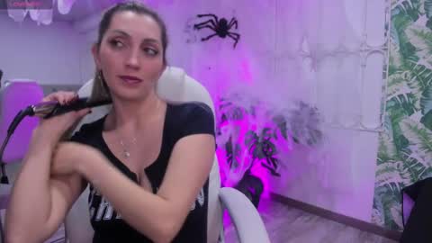 Anny online show from 2, 10, 2025