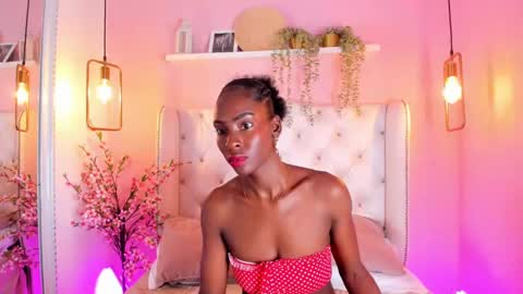 Snapshot of annyfiore chatting on 1, 2, 2025 Anny online show from 1, 2, 2025