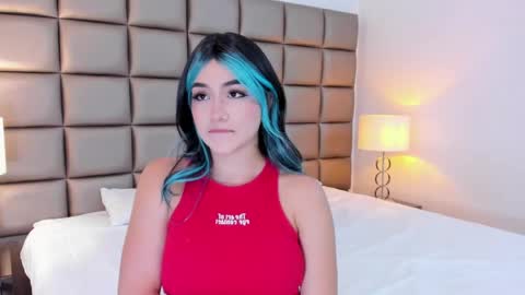 Snapshot of annyhizzle chatting on 22, 1, 2025 online show from 22, 1, 2025