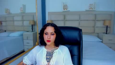 AnnyT online show from 10, 11, 2025