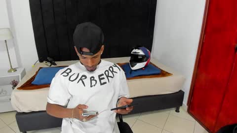       online show from 14, 2, 2025