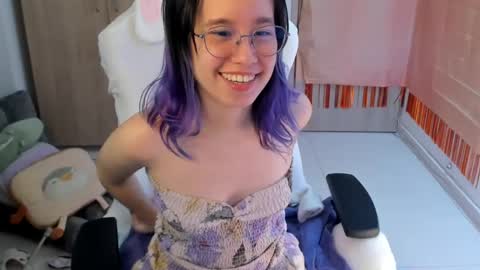 Snapshot of anto_sweet18 chatting on 28, 5, 2026 My birthday is on december 2nd surprise me with a gift from my amazonlist online show from 28, 5, 2026