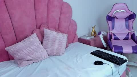 Snapshot of antonella_foxxxx chatting on 25, 6, 2026 antonella_foxxxx online show from 25, 6, 2026