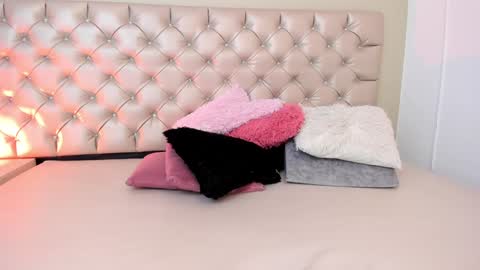 Antonella online show from 6, 12, 2024