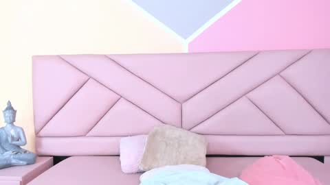 Antonella online show from 5, 1, 2025