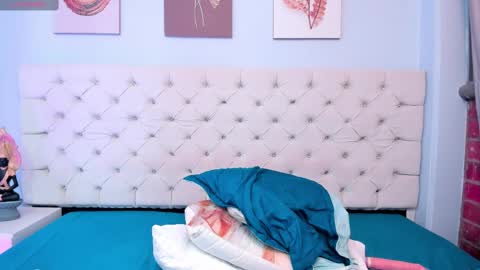 Antonella online show from 8, 3, 2025