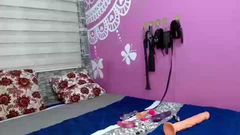 AntonellaAndNoah online show from 27, 2, 2026