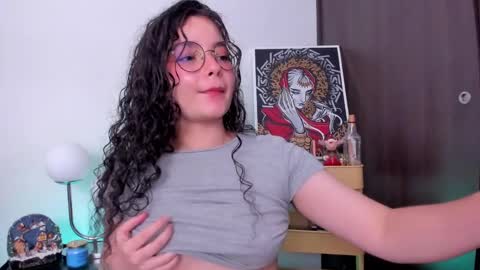 Snapshot of antoniart_ chatting on 12, 12, 2024 Antonia online show from 12, 12, 2024