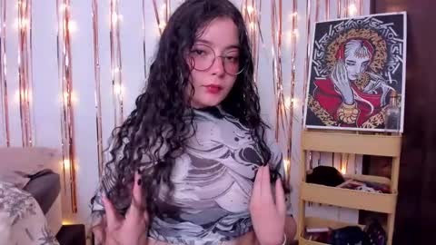Snapshot of antoniart_ chatting on 9, 1, 2025 Antonia online show from 9, 1, 2025