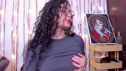 Snapshot of antoniart_ chatting on 15, 1, 2025 Antonia online show from 15, 1, 2025