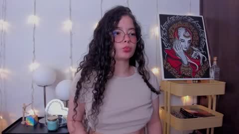 Snapshot of antoniart_ chatting on 8, 2, 2025 Antonia online show from 8, 2, 2025
