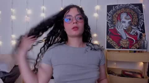 Snapshot of antoniart_ chatting on 11, 2, 2025 Antonia online show from 11, 2, 2025