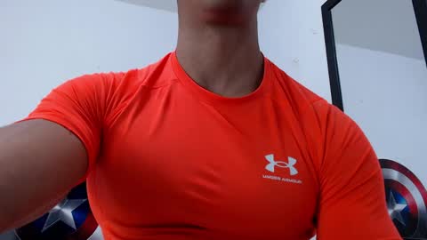 Instagram miguelangel1802  online show from 2, 4, 2026