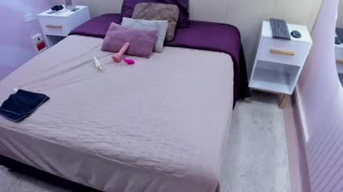 anya_shaffer online show from 9, 6, 2026