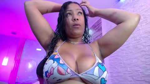 Anyela  online show from 11, 1, 2025