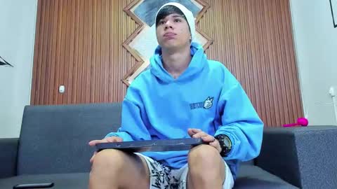 Snapshot of anyelo_sexyhot chatting on 16, 1, 2025 anyelo_sexyhot online show from 16, 1, 2025